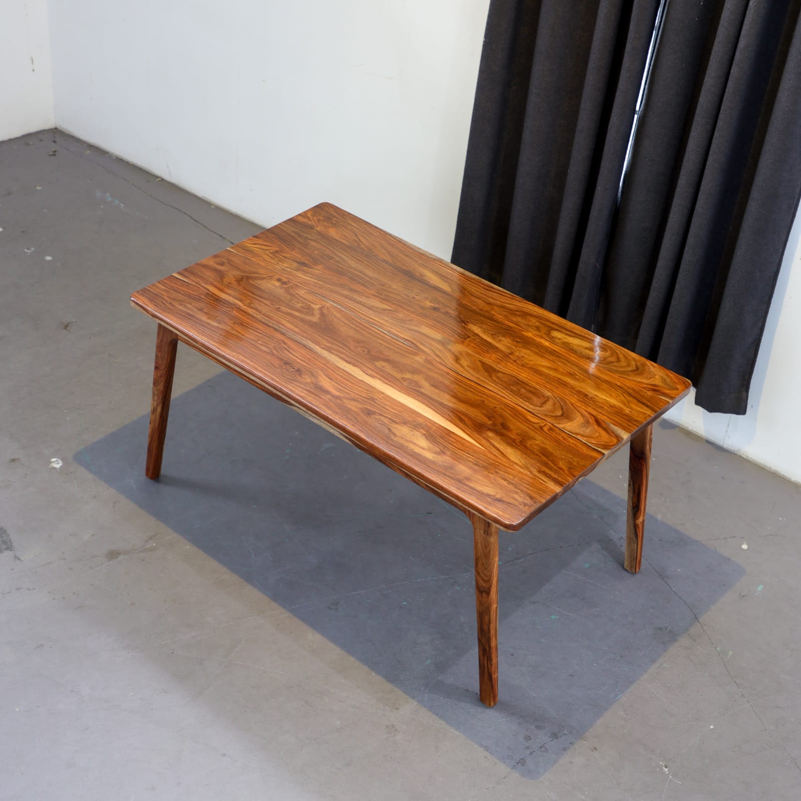 Narayani Solid Sisau Table